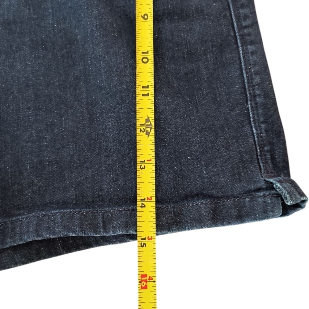 Women's Levi's Blue Denim Shorts Size 10 - Picture 5 of 9